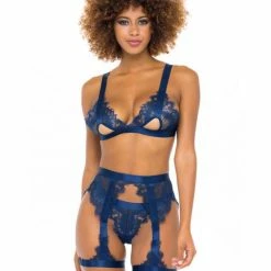 Romance Boutique Secrets Lingerie Janet Eyelash Lace Bra Set